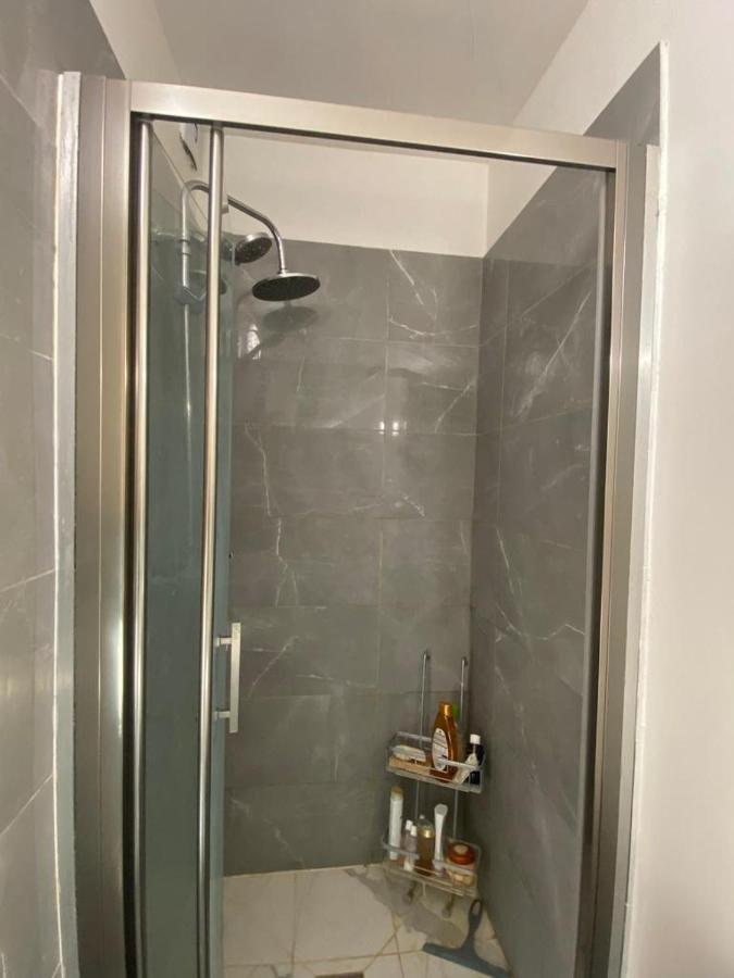 Appartement Ensoleille, Central Et Tout Equipe Avec Vue Tour Eiffel Et Pantheon Paris Extérieur photo